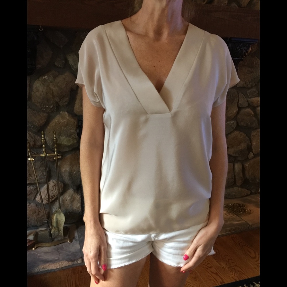 Amanda Uprichard 100% Silk V Neck Top-Size Medium